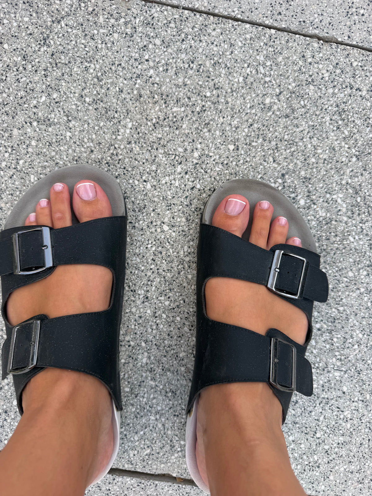 Avis client — sandales BIZIA sur mesure portées par Marine